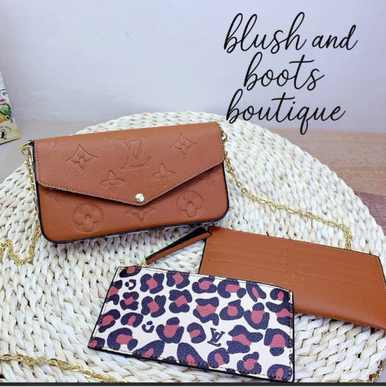 Gold chain set crossbody